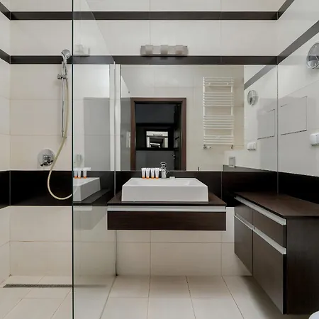 Beautiful One Bedroom Koscielna By Renters *