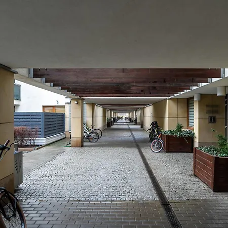 Beautiful One Bedroom Koscielna By Renters 公寓 *